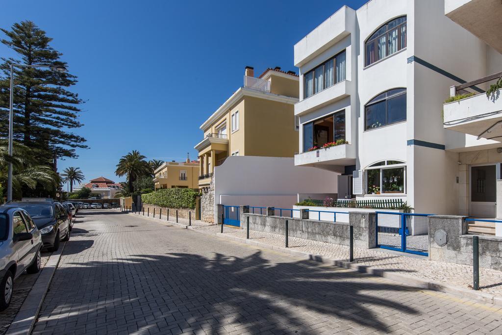 "Homeysuite" In Estoril Beach Apartment Exterior photo